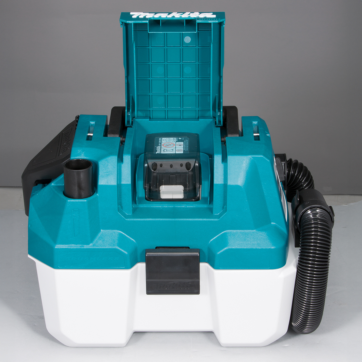 Makita 18V Brushless Wet/Dry Dust Extractor - Tool Only